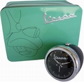 VESPA UHR IM SCHEINWERFERGEH�USE KLEIN - SCHWARZ